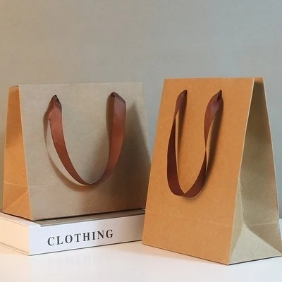 Customized Branded Logo Luxury Black Paper Apparel Packaging Gift Shopping Bag Paperbag Promotional Gift Paper Bag